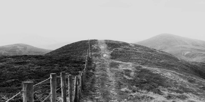 极简主义家居的收纳隐形术:5个让储物空间“消失”的装饰设计创意