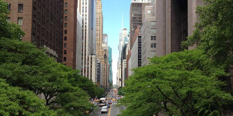 轻奢风家居美学：用金属、丝绒与大理石，演绎极简主义中的精致哲学